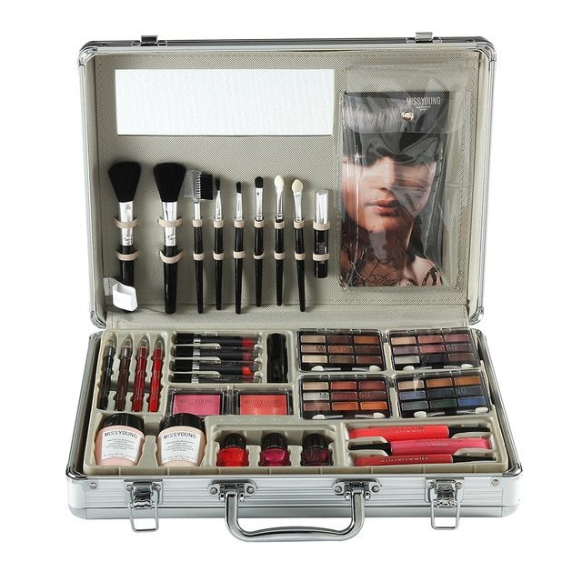 Makeup set for makeup artist


